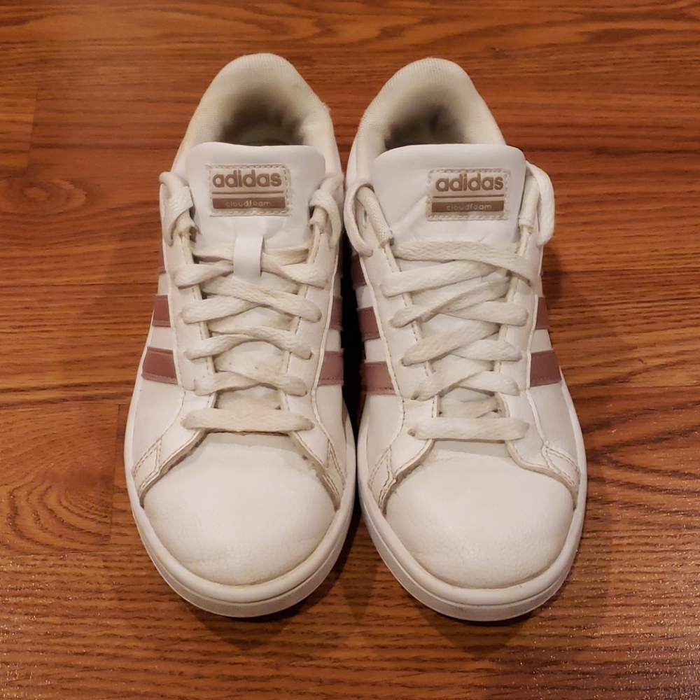 Adidas Cloudfoam Advantage Girls Shoes (Sz 5 1/2)